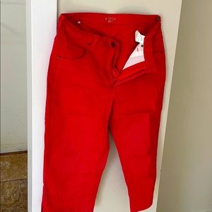 Red jean Capri